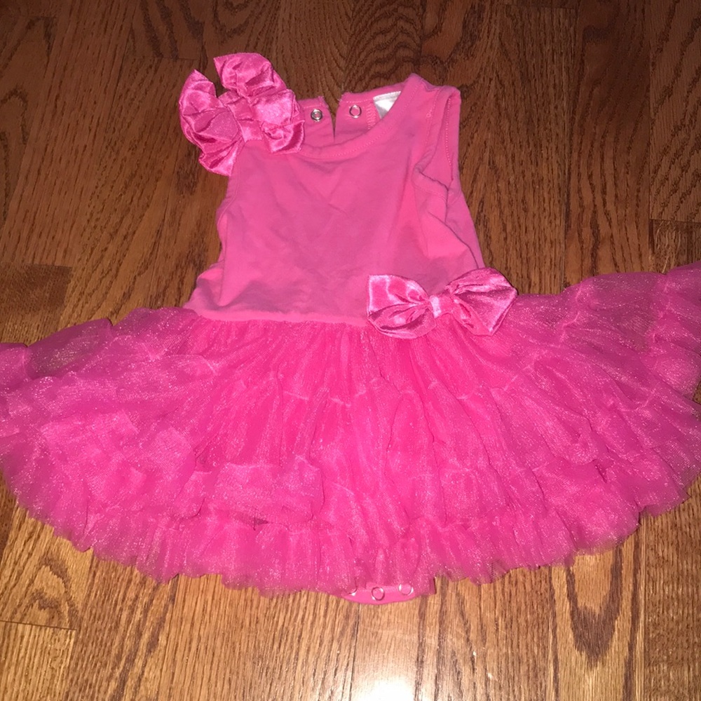 Baby dress 6 month excellent condition